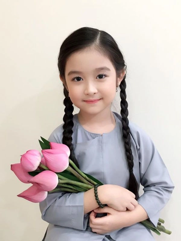 Ăn mặc hiện đại nhưng thiên thần bảo ngọc vẫn không bỏ quên chiếc áo cội nguồn này - 20
