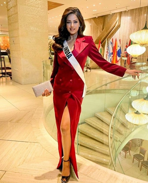 Bản sắc thời trang đầy khôn khéo của đương kiêm miss universe 2021 - 7