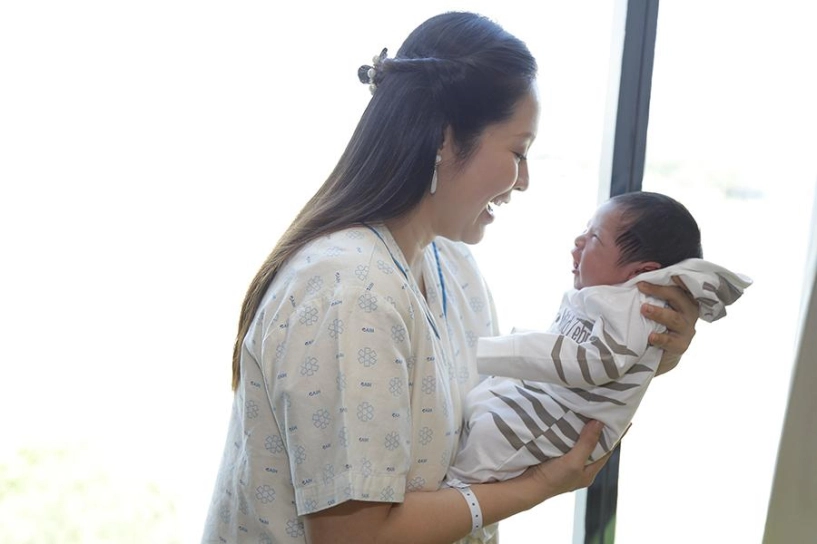 Chào đời 4kg đúng mùng 3 tết con trai thanh thúy giờ lớn phổng điển trai như bố đức thịnh - 4