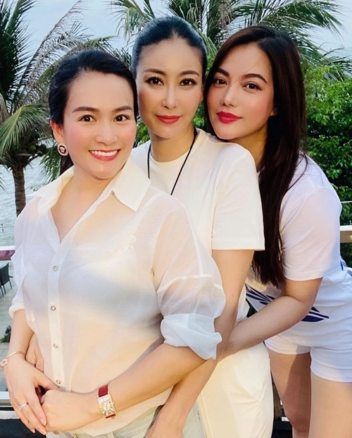 Con hà kiều anh trương ngọc ánh bình minh gặp mặt chiều cao nổi bật toàn siêu phẩm chân dài - 1