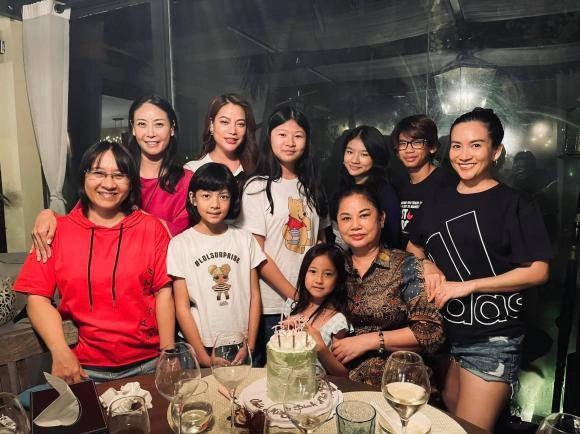 Con hà kiều anh trương ngọc ánh bình minh gặp mặt chiều cao nổi bật toàn siêu phẩm chân dài - 6