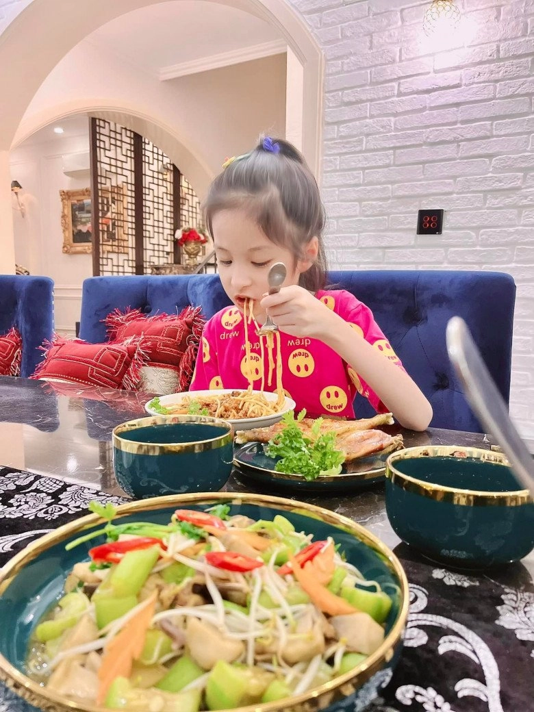 Đại gia quận 7 đoàn di băng khoe thực đơn gia đình11 mónngày liền bị nói con ăn thế mà vẫn gầy - 6