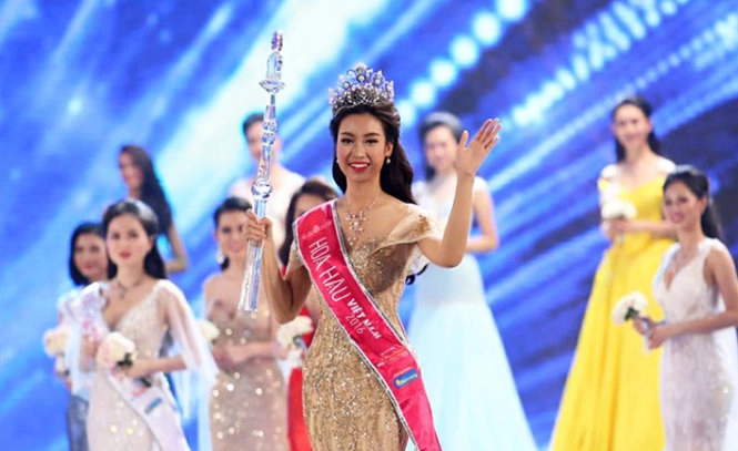 Đỗ mỹ linh rạng rỡ đăng quang hoa hậu việt nam 2016 - 1