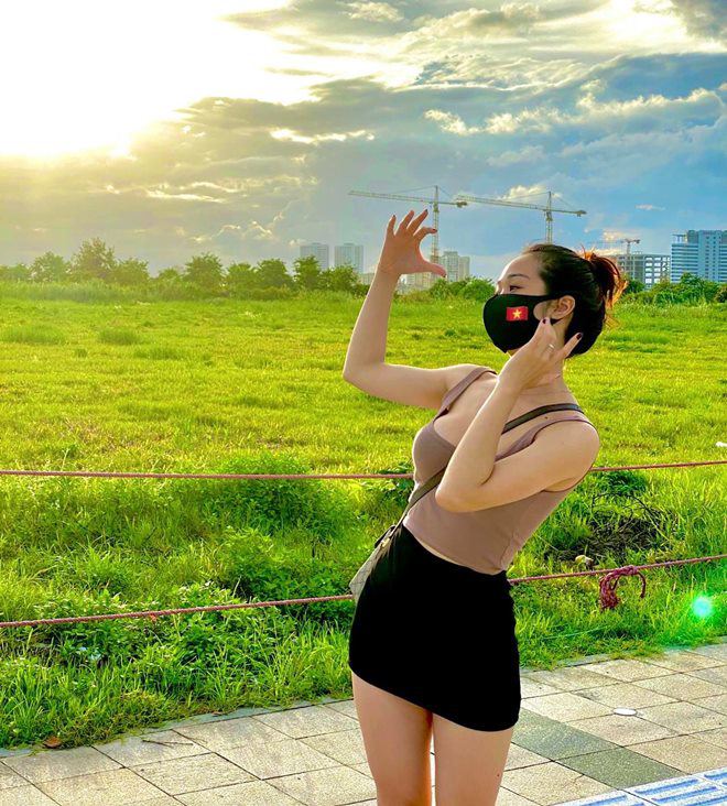 Đưa con đi chơi mẹ đơn thân hà nội làm đàn ông nhìn không rời mắt vì tưởng chị gái - 16