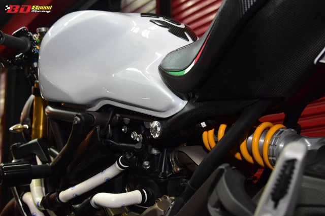 Ducati monster 1200s độ lôi cuốn trong thân hình trắng trẻo - 17