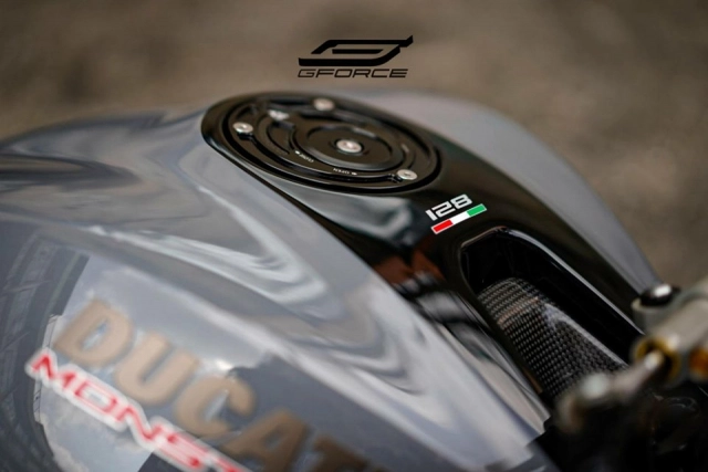 Ducati monster 821 độ gây cấn trong diện mạo xám xi-măng - 5