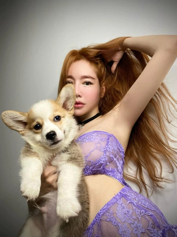 Elly trần giải thích về vòng một lưng mình gầy lắm tất cả số đo đều dồn lên phía trước - 13