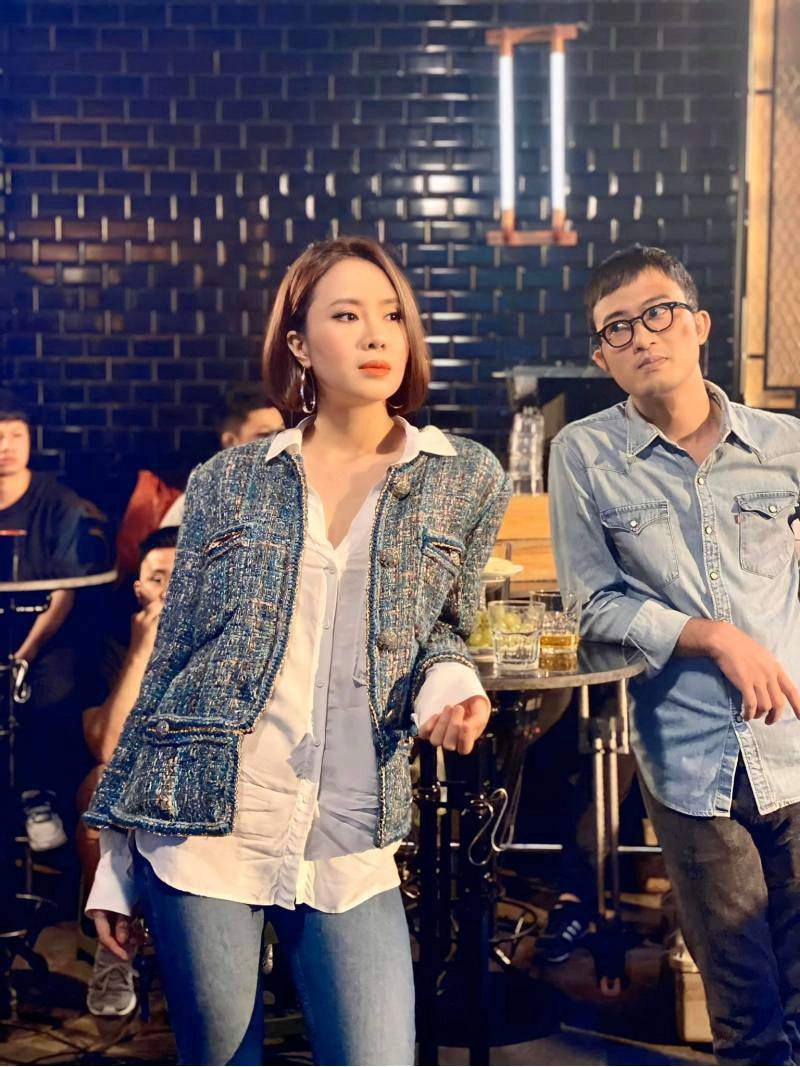Hiếm hoi hồng diễm hoạ mặt thành bad girl quầy bar sang chảnh hồng đăng liền vào bóc phốt - 8