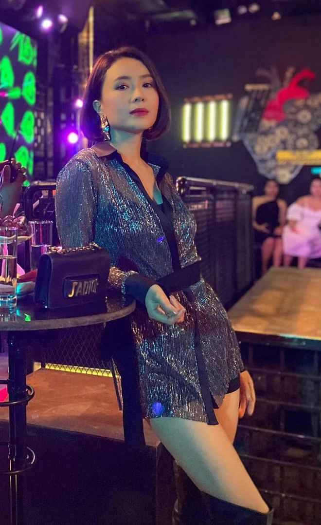 Hiếm hoi hồng diễm hoạ mặt thành bad girl quầy bar sang chảnh hồng đăng liền vào bóc phốt - 11