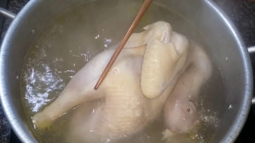 Hướng dẫn cách nấu cháo thịt gà rau dền tốt cho hệ tiêu hóa của bé - 3