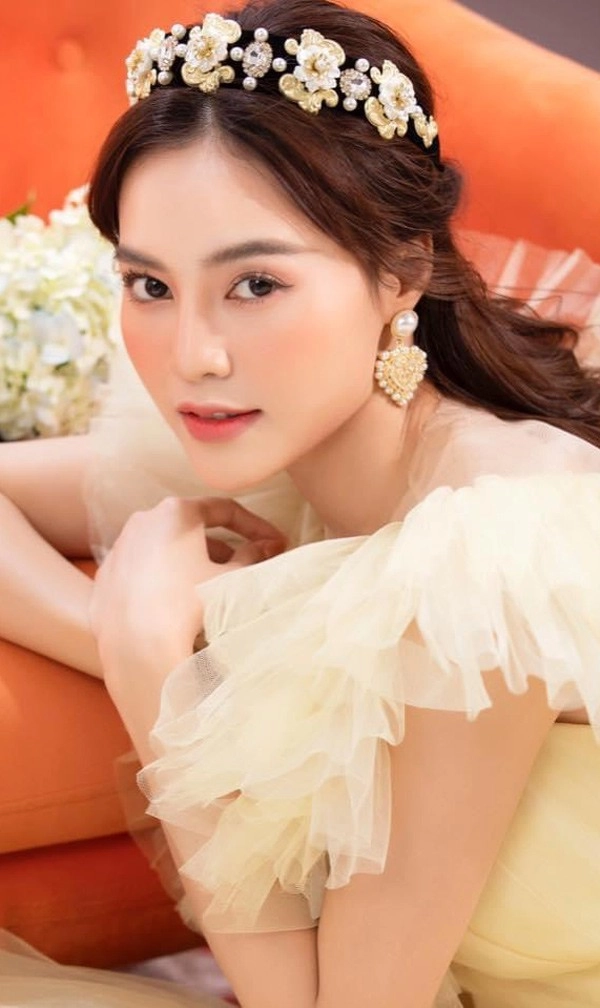 Làm điệu bằng phụ kiện của cháu gái nhan sắc lan ngọc sẽ ra sao - 17