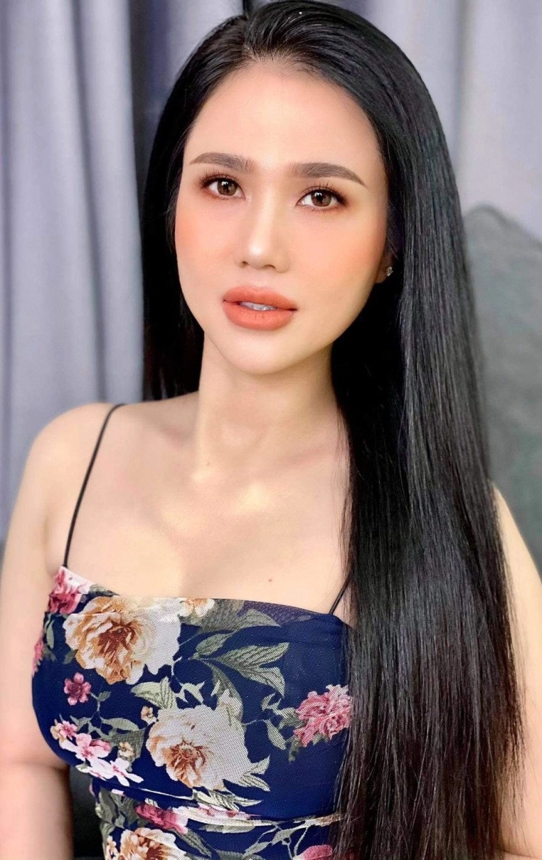 Mẫu nữ 40 tuổi vượt mặt ngọc trinh lấy chồng kém tuổi được con gái xinh đi xe 2 tỷ - 4