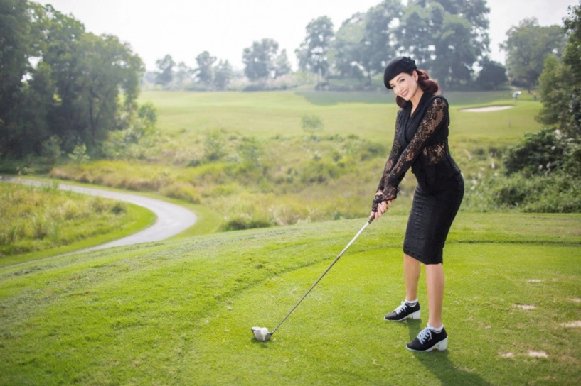 Nhiều sao việt có thể bị đuổi khỏi sân golf khi mặc chân váy ballet khoác đầm dạ hội - 4