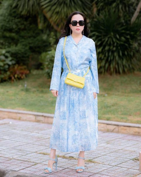Sau pha chọn váy áo lùm xùm phượng chanel tái xuất không chê được vào đâu - 7