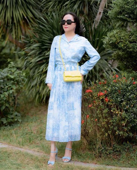 Sau pha chọn váy áo lùm xùm phượng chanel tái xuất không chê được vào đâu - 9