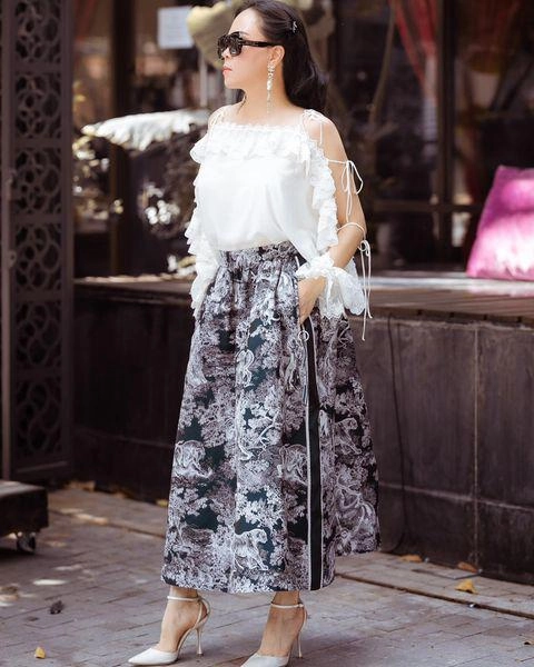 Sau pha chọn váy áo lùm xùm phượng chanel tái xuất không chê được vào đâu - 12