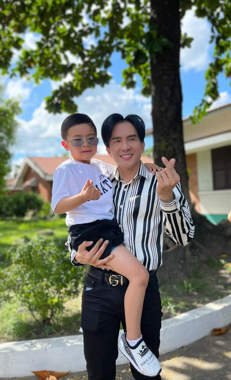 Tưởng con trai rich-kid mê ca hát học không tốt vợ cũ đan trường xuýt xoa bé xuất sắc toàn diện - 1