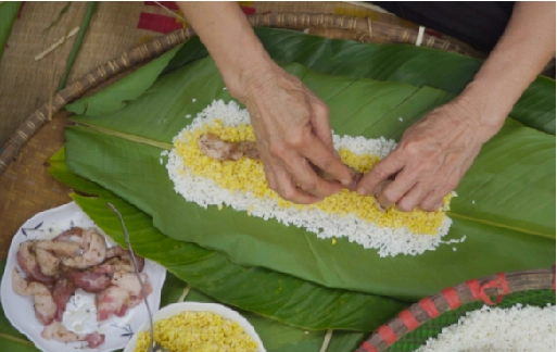 3 cách gói bánh chưng bằng tay khuôn vuông đẹp bánh xanh - 9