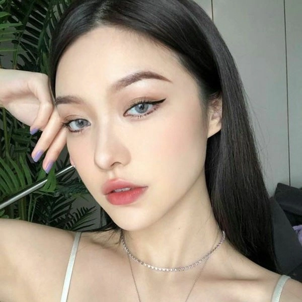 9 kiểu trang điểm đơn giản mà siêu đẹp với đôi mắt hút hồn - 1
