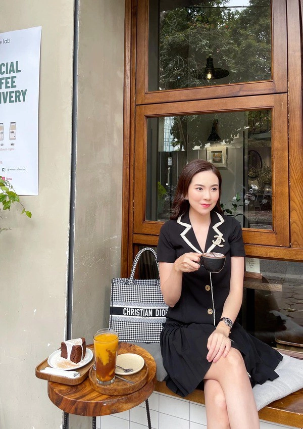 Bảo đồ màu trung tính nhàm chán cứ nhìn phong cách của btv sành điệu nhất nhì vtv mai ngọc - 2