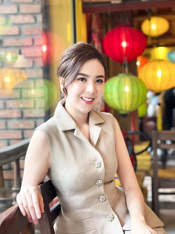 Bảo đồ màu trung tính nhàm chán cứ nhìn phong cách của btv sành điệu nhất nhì vtv mai ngọc - 5
