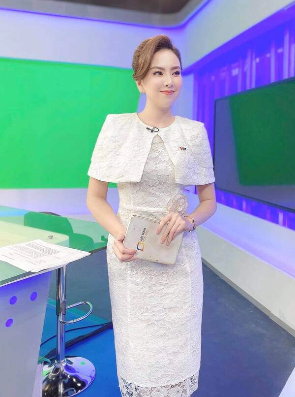 Bảo đồ màu trung tính nhàm chán cứ nhìn phong cách của btv sành điệu nhất nhì vtv mai ngọc - 15