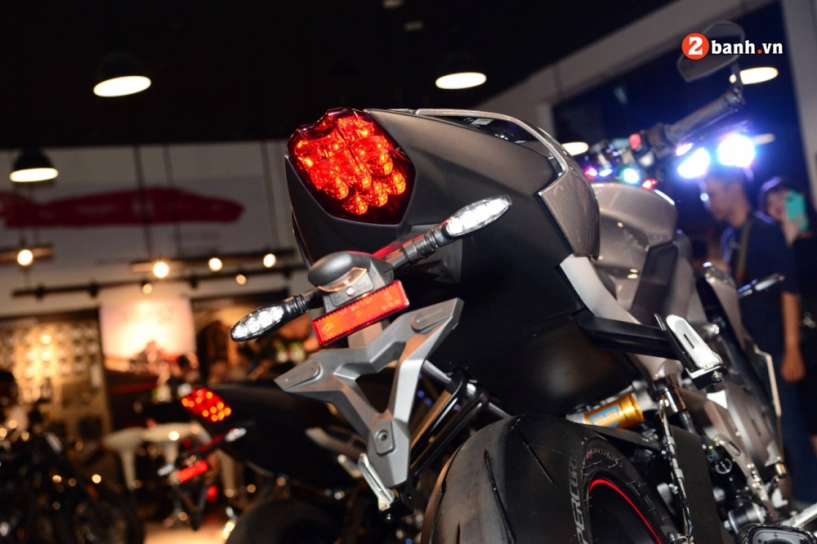 Cận cảnh triumph street triple 765rs 2020 tại việt nam với giá 435 triệu vnd - 13