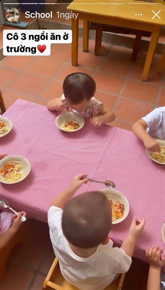 Con hồ ngọc hà đi mẫu giáo 2 tháng đã không còn khóc rất tự lập ở trường - 10