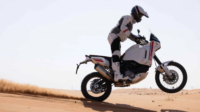 Ducati desertx sẵn sàng bay để nghênh chiến với mọi đối thủ off-road - 2