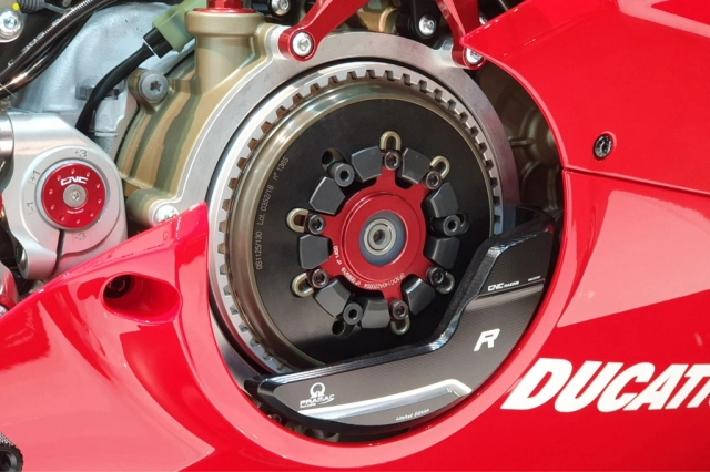 Ducati panigale v4 r và kawasaki ninja zx-10rr 2021 - trên bàn cân thông số - 8