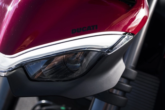 Ducati việt nam chính thức mở bán streertfighter v2 với mức giá cạnh tranh - 4