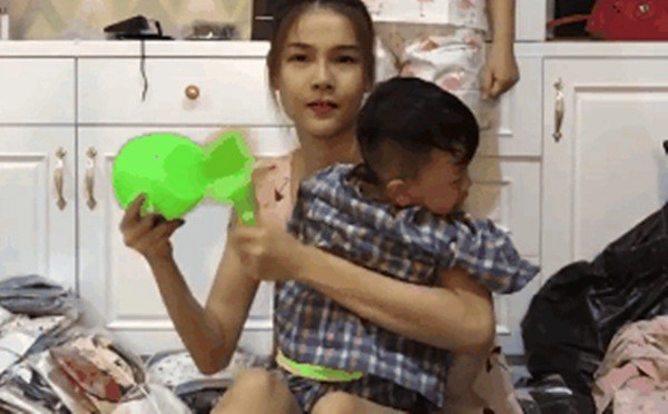 Gà cưng vũ khắc tiệp ở ẩn nuôi con tự hào bé 19 tháng tự ăn bằng đũa siêu đẳng - 7
