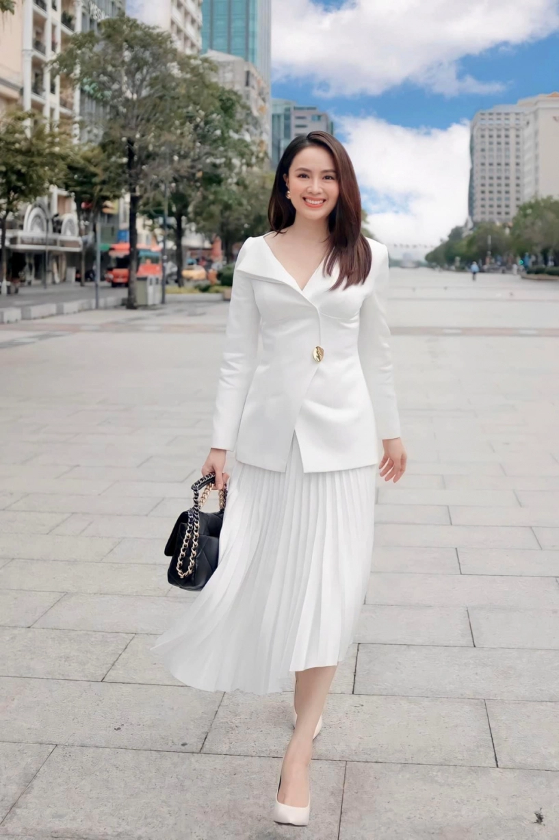 Hồng diễm sắm quần 30 triệu đụng hàng loạt người đẹp tung chiêu hô biến chân dài - 3