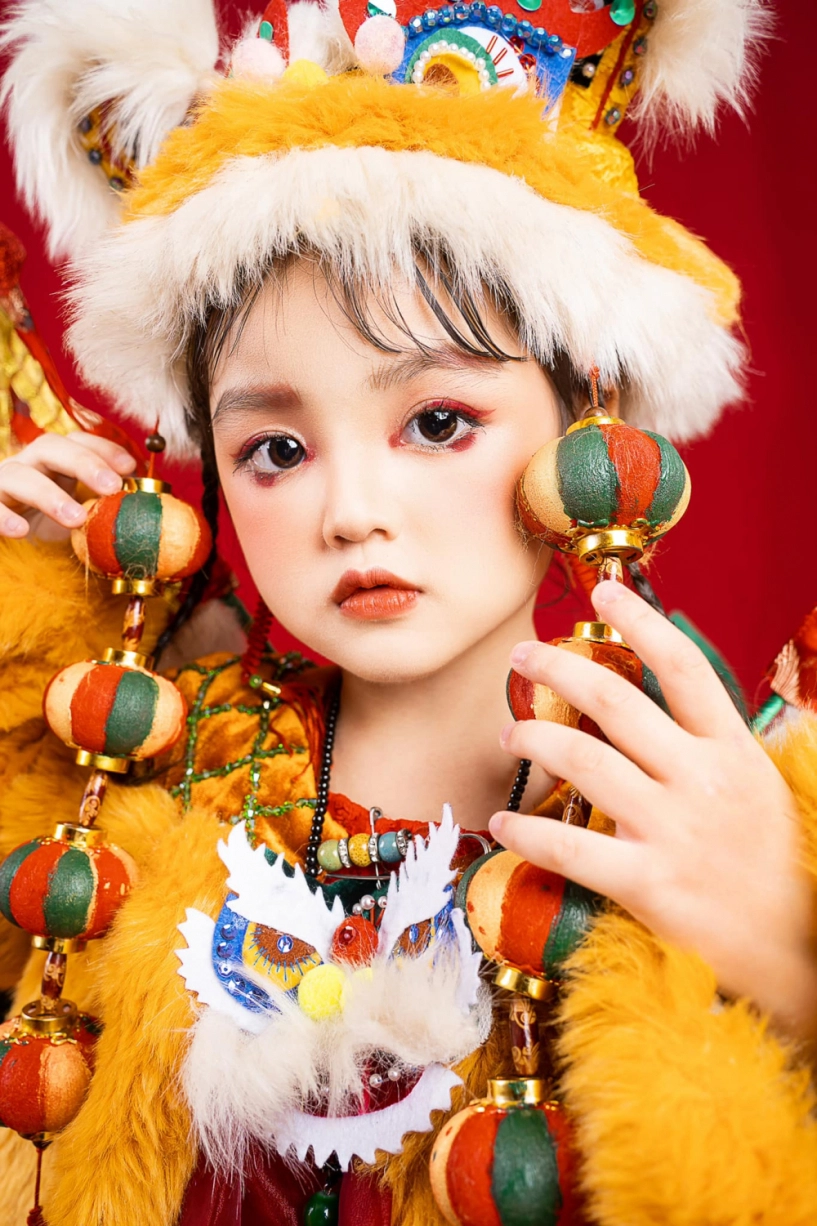 Mẫu nhí 4 tuổi thu nhập 30-50 triệutháng mẹ bé lên tiếng khi cđm e ngại make-up hư da - 14