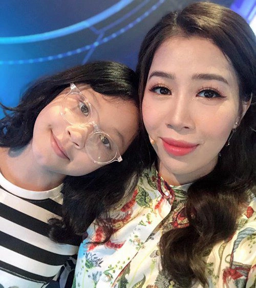 Mc diệp chi vtv ủng hộ quỹ vắc-xin 50 triệu kín tiếng đời tư nhưng có con gái giỏi xinh - 11