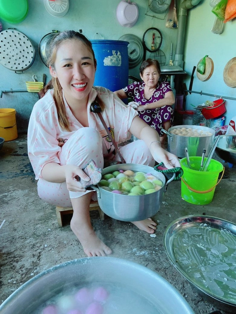 Nữ ceo giả danh gái quê toàn chi tiền tỷ mua sắm hàng hiệu kim cương - 2
