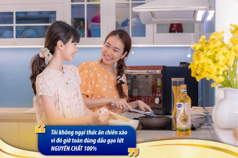 Thu quỳnh phương oanh kình nhau trên phim nhưng đã vào bếp là cùng chọn dầu ăn nguyên chất 100 - 5