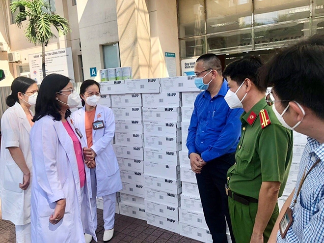Thương lắm sài gòn mùa dịch những em bé chào đời một mình tại bệnh viện - 4