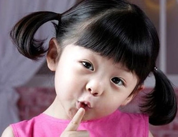 10 kiểu tóc cho bé gái mặt tròn ngắm mãi không chán - 1