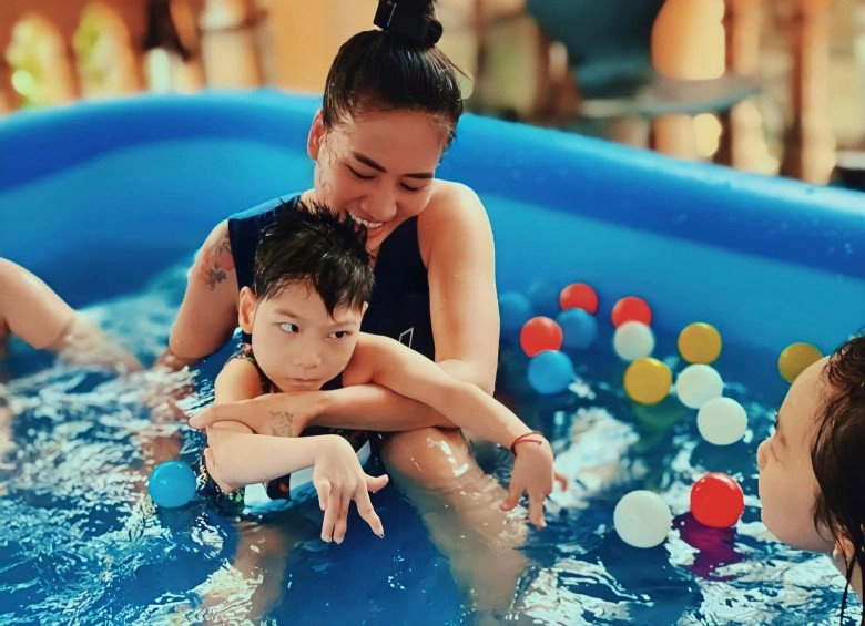 11 năm chăm con bệnh hiểm nghèo của nữ diễn viên hương vị tình thân - 3