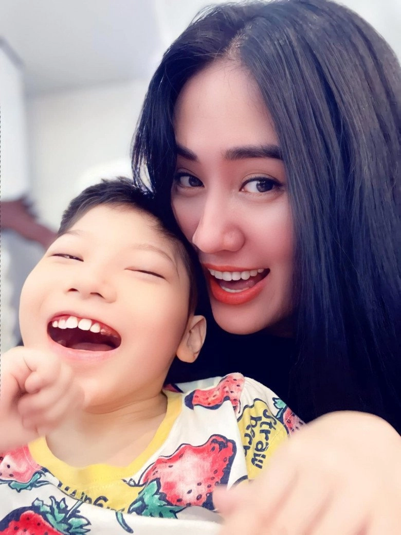 11 năm chăm con bệnh hiểm nghèo của nữ diễn viên hương vị tình thân - 4