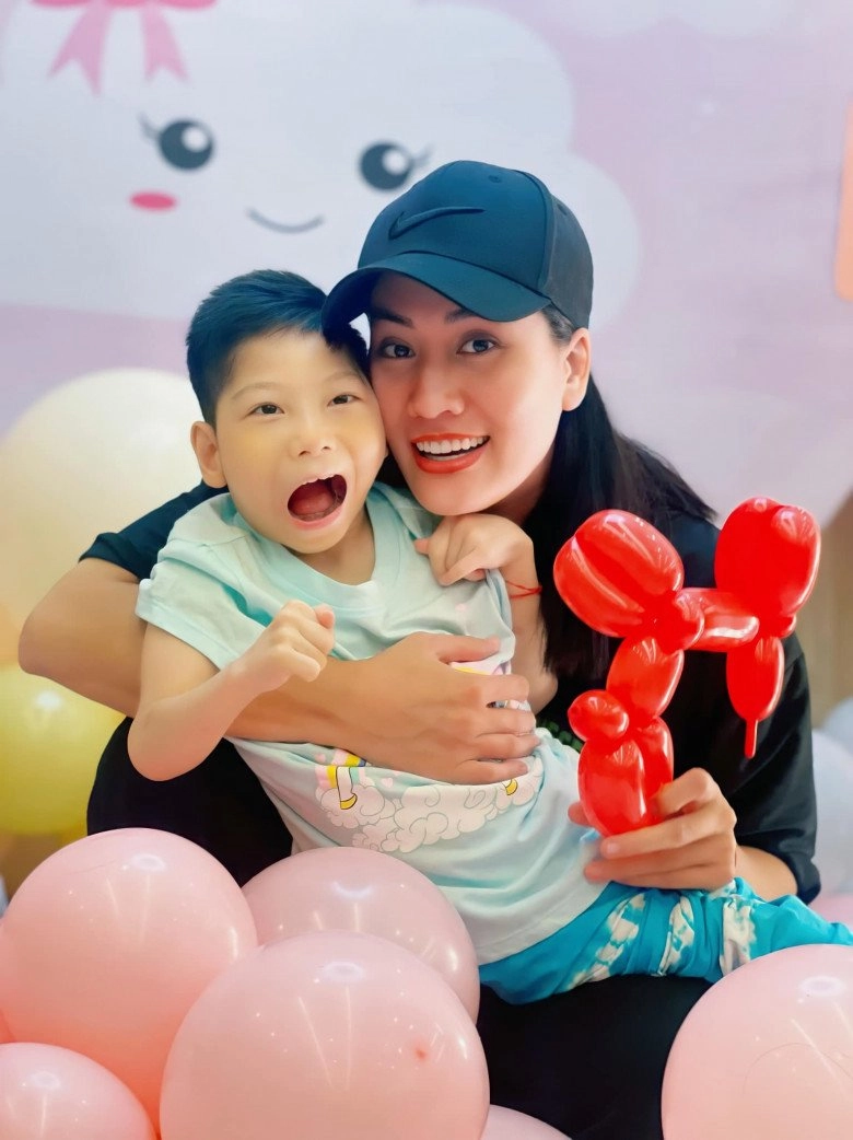 11 năm chăm con bệnh hiểm nghèo của nữ diễn viên hương vị tình thân - 5