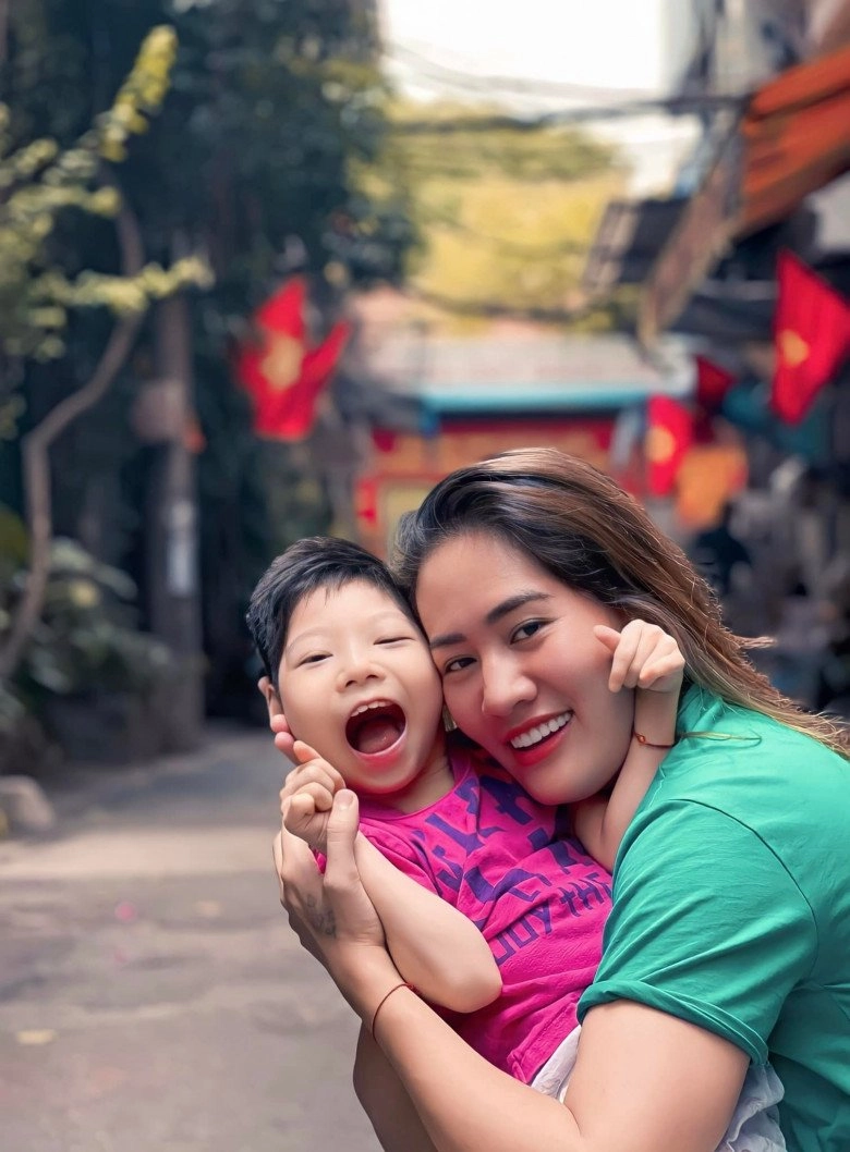 11 năm chăm con bệnh hiểm nghèo của nữ diễn viên hương vị tình thân - 7