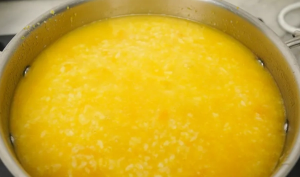 13 cách nấu cháo bí đỏ cho bé và lượng ăn tốt nhất - 10