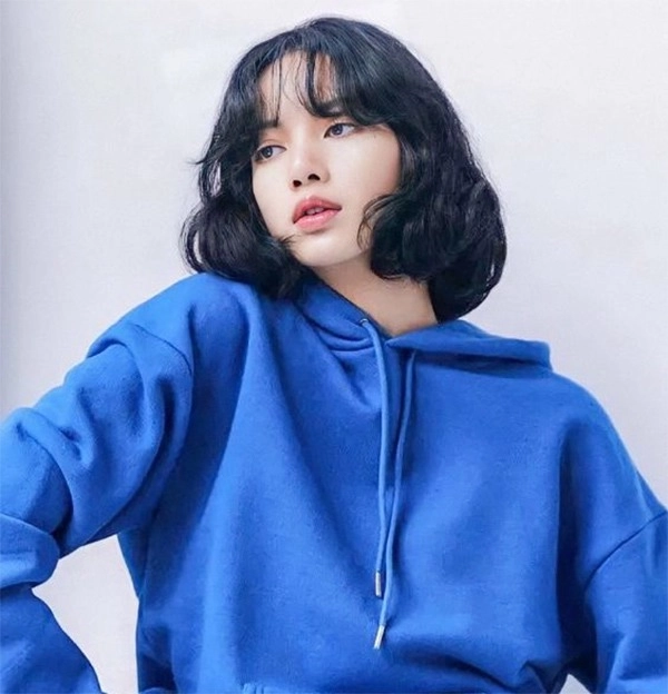 14 kiểu tóc ngắn xoăn sóng đẹp trẻ trung dẫn đầu xu hướng hiện nay - 13