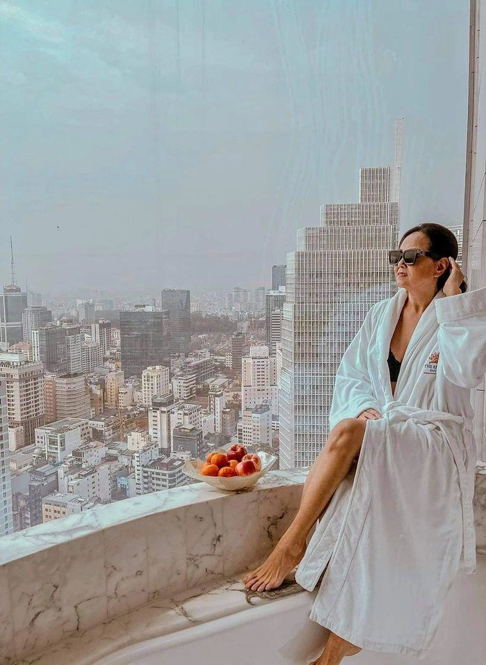 2 con gái bị nói mặt giống hệt người giúp việc đoàn di băng bình thản đáp - 12