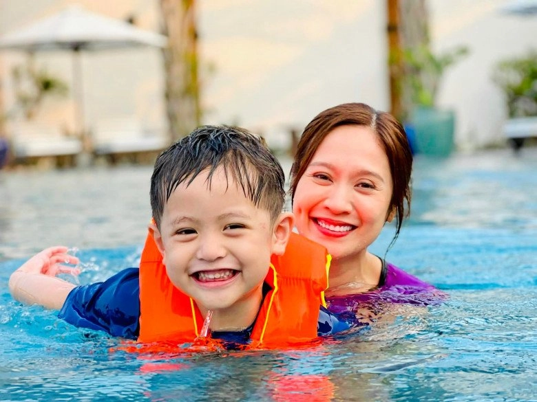 2 heo vàng của thanh thúy thân thúy hà đặc biệt nhất showbiz việt giờ bé nào cũng đáng yêu - 5