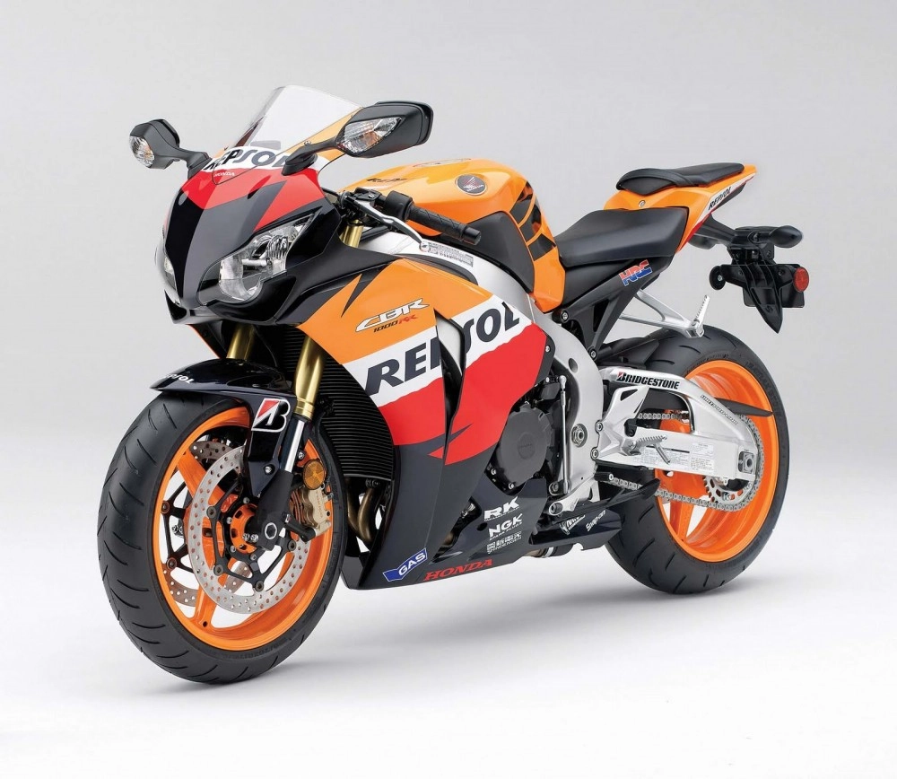 3 chiếc honda cbr1000rr repsol hàng cực hiếm được bán đấu giá để làm từ thiện - 5