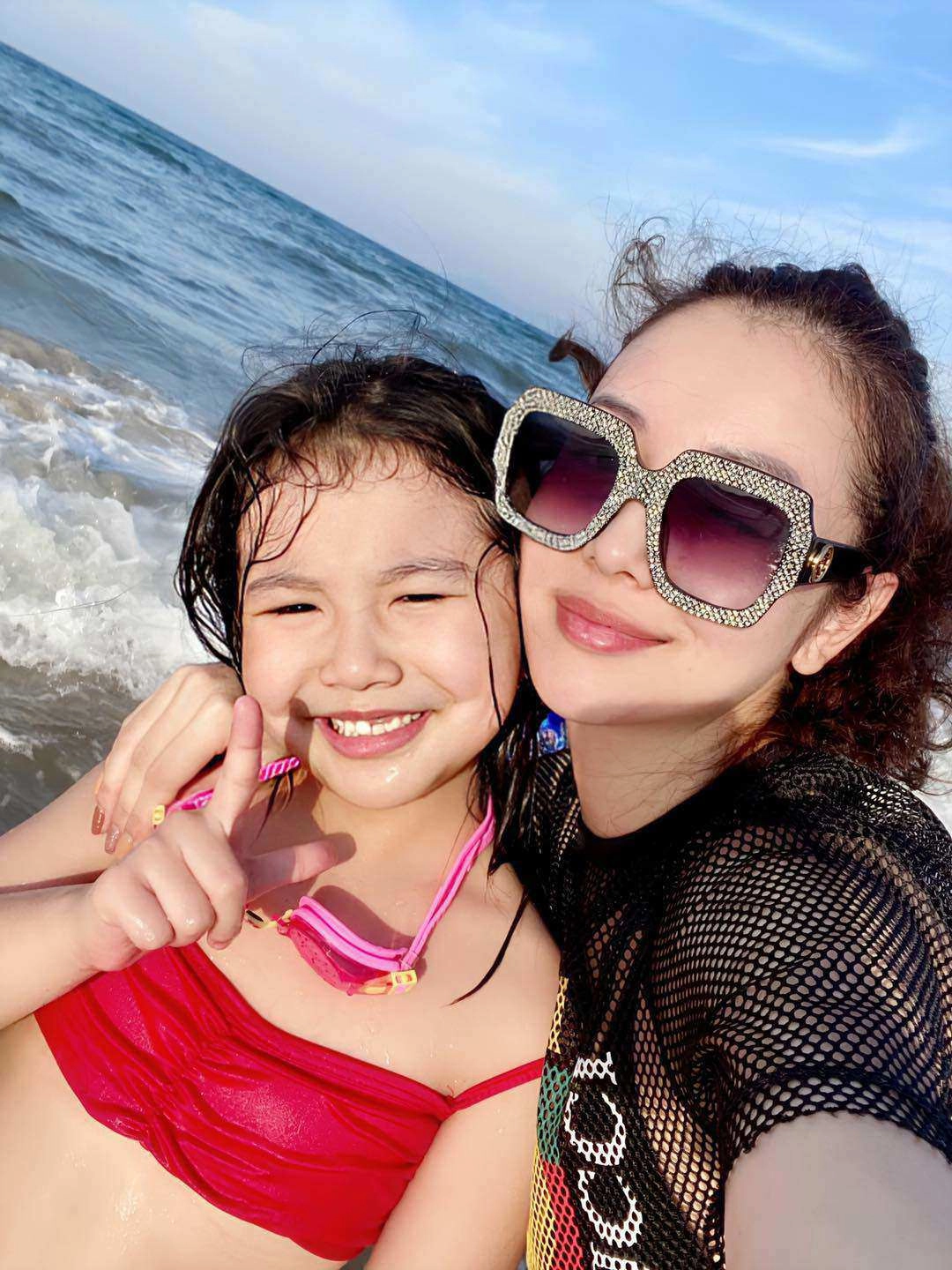 3 con jennifer phạm khiến ai nấy trầm trồ nhất là con gái lớn xinh chụp ảnh điệu như hotgirl - 7