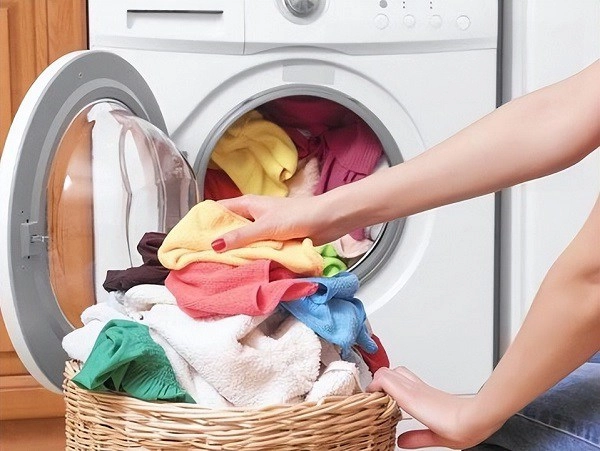 3 thói quen xấu khi dùng máy giặt khiến quần áo ngày càng bẩn sửa nhanh còn kịp - 1